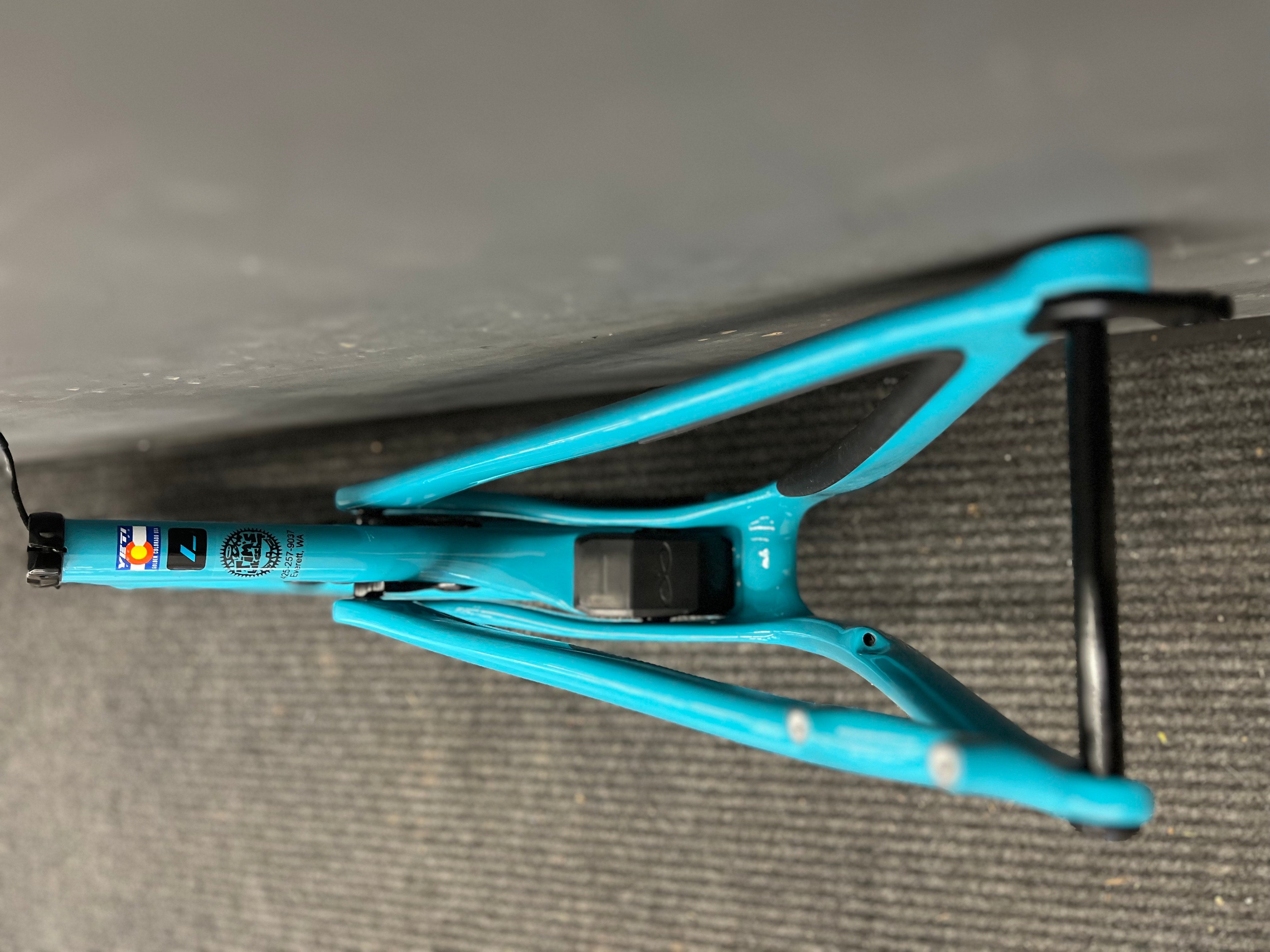 Yeti SB115 Frame C Series, Large, Turquoise