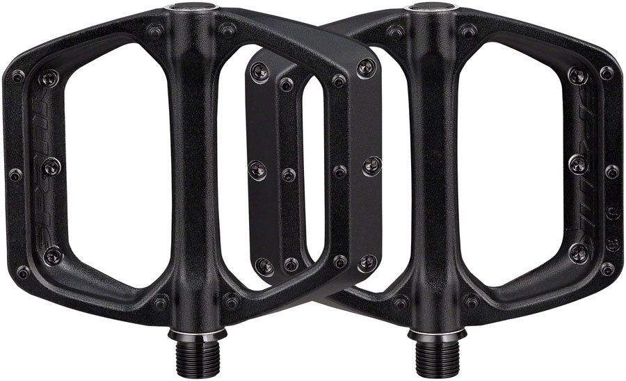 Spank SPOON DC Platform Pedals Body: Aluminum Spindle: Cr-Mo 9/16 Black Pair