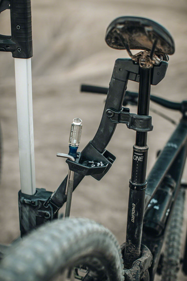 Thule Verse Repair Holder - Black
