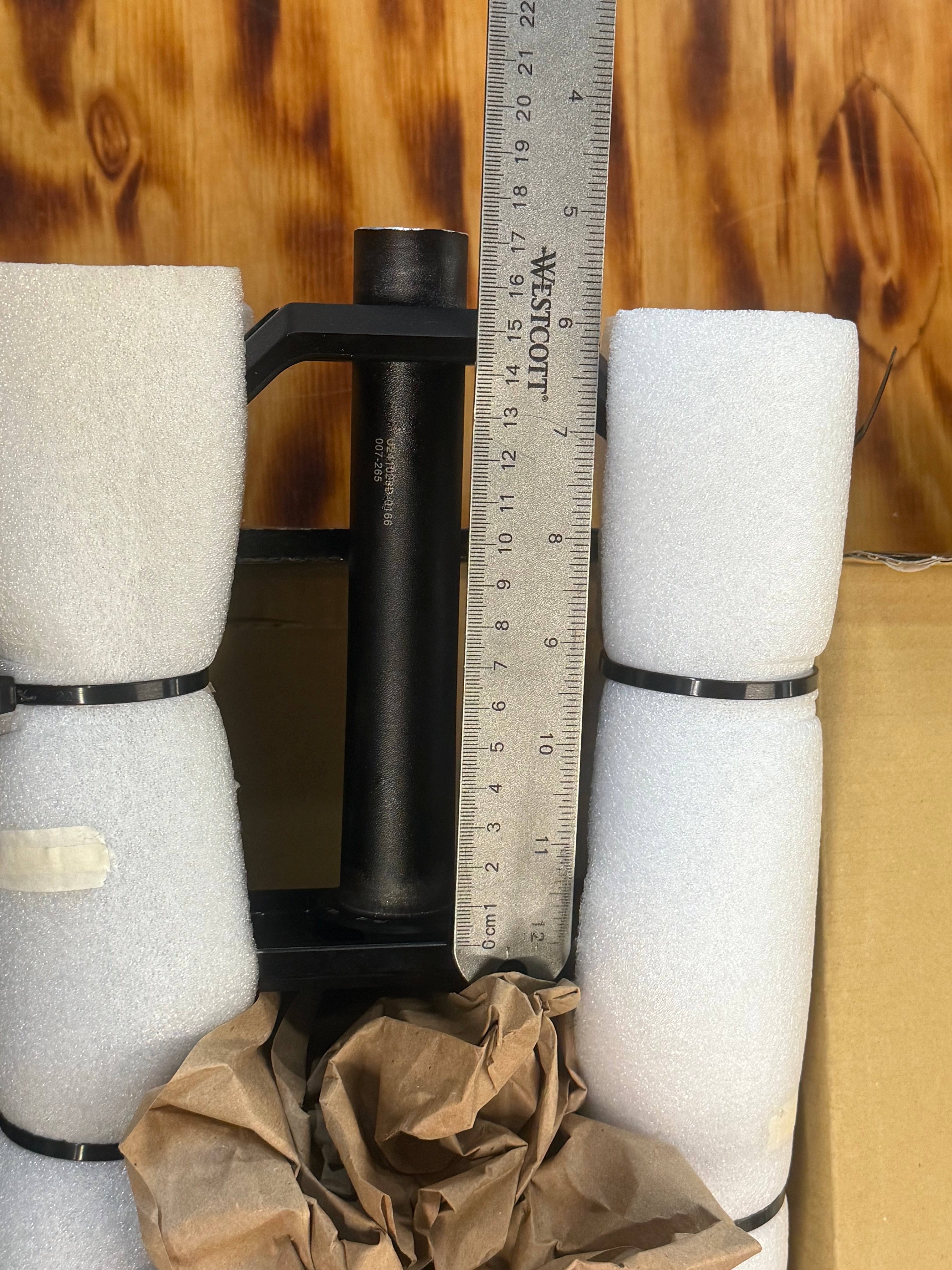 RockShox BoXXer Base OEM Fork 200mm FS-BXR-BSE-D1 (Cut Steer Tube, Brand New)