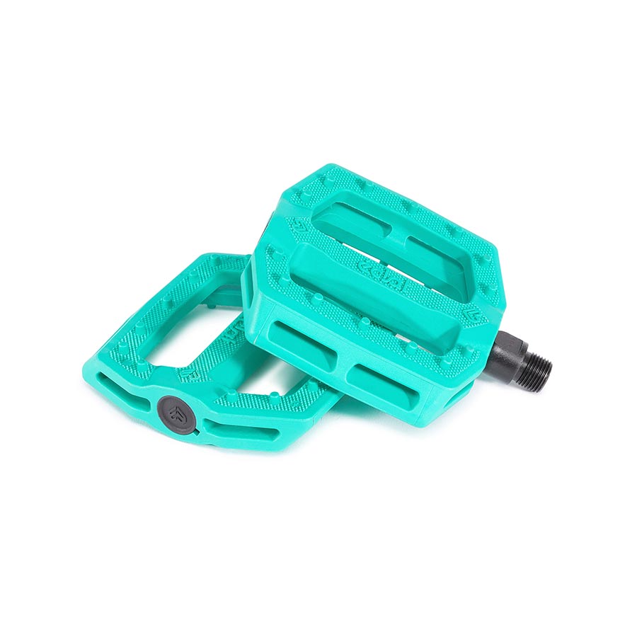 Eclat Slash Platform Pedals Body: Nylon Spindle: Cr-Mo 9/16 Turquoise Pair