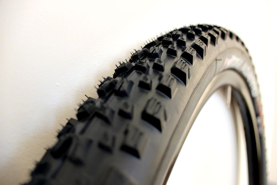 Vittoria Agarro Trail Tire TLR/TNT 29x2.35 Anth/Blk